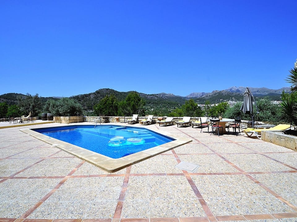 Villa LA PERLA NEGRA- Finca con piscina privada en Andratx. Familias. Ping Pong Vacation rental in Serra de Tramuntana
