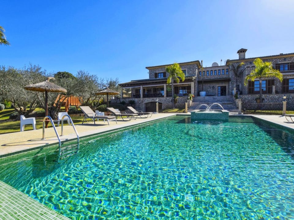 Canova Vacation rental in Pla de Mallorca