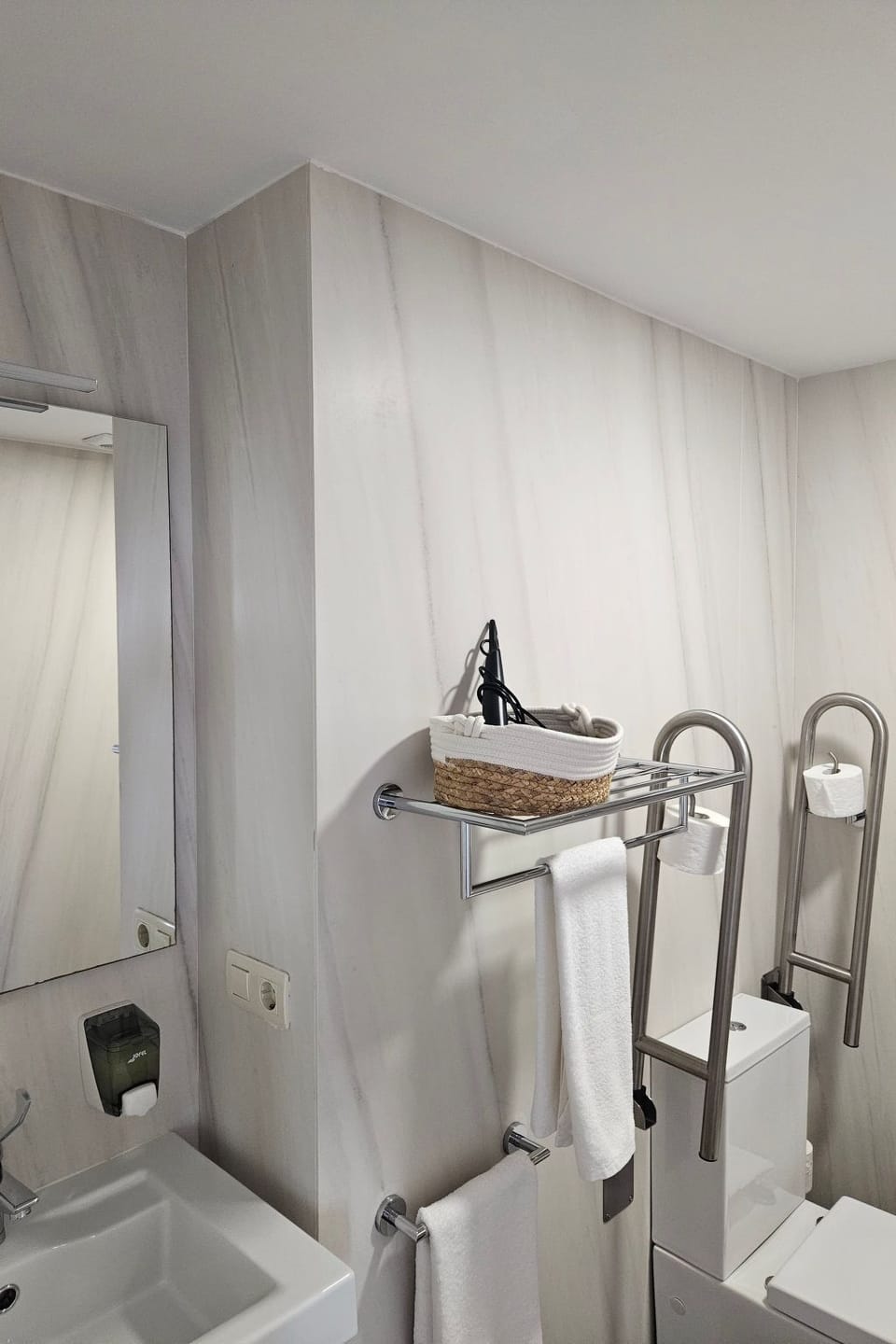 Bathroom / Wellness