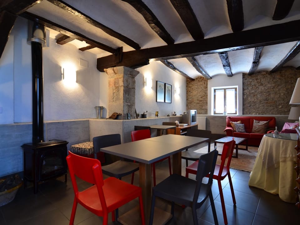 Gästezimmer "Casa de la Cadena". Vacation rental in Basque Country
