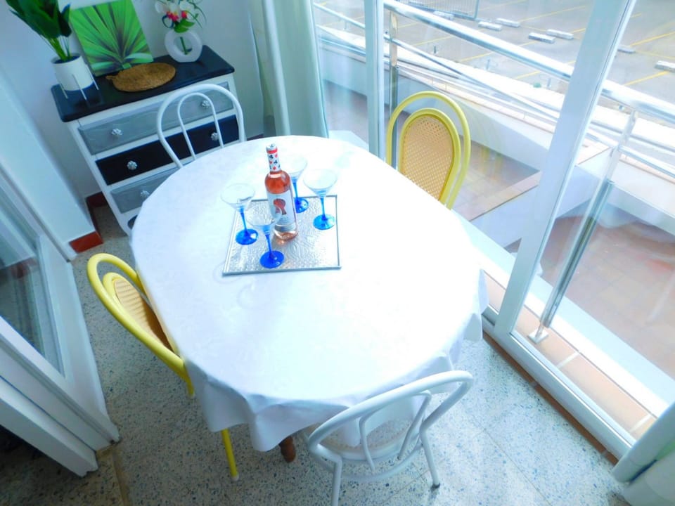 mit Terrasse Apartment in Roses