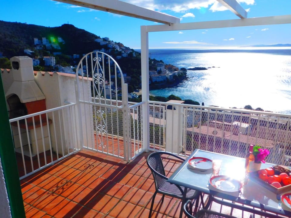 mit privatem Garten und Terrasse Vacation rental in Roses