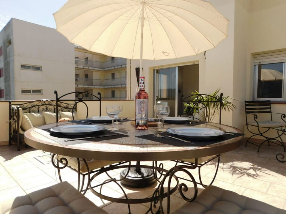 Wohnung in Roses mit Großer Terrasse Apartment in Roses