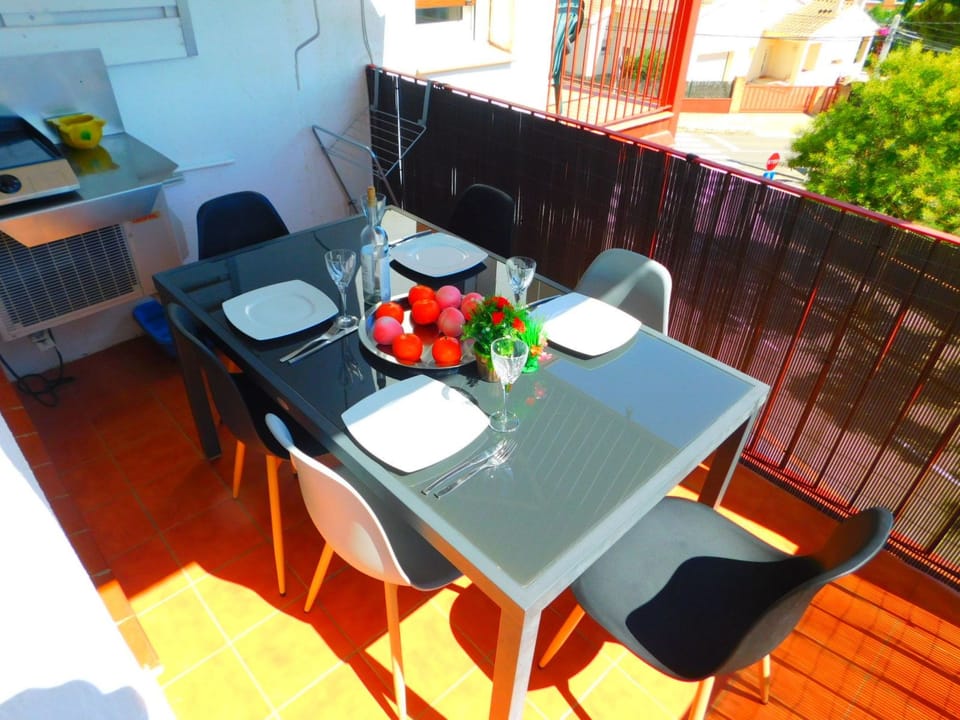 Wohnung mit 2 Schlafzimmern, Schwimmbad und Parkplatz in Mas Oliva, Roses Apartment in Roses