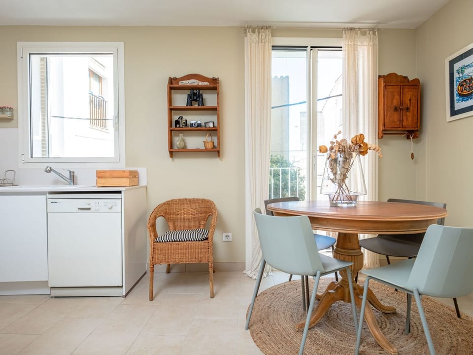 "Nucli Antic" mit Wallbox Apartment in L'Escala