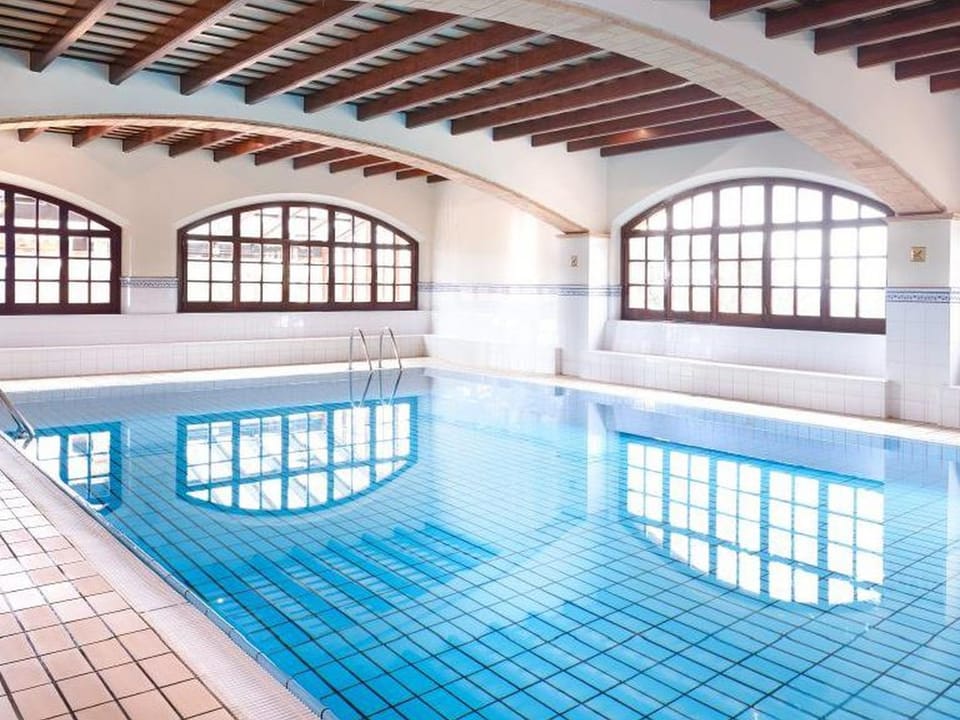 Pool Indoor