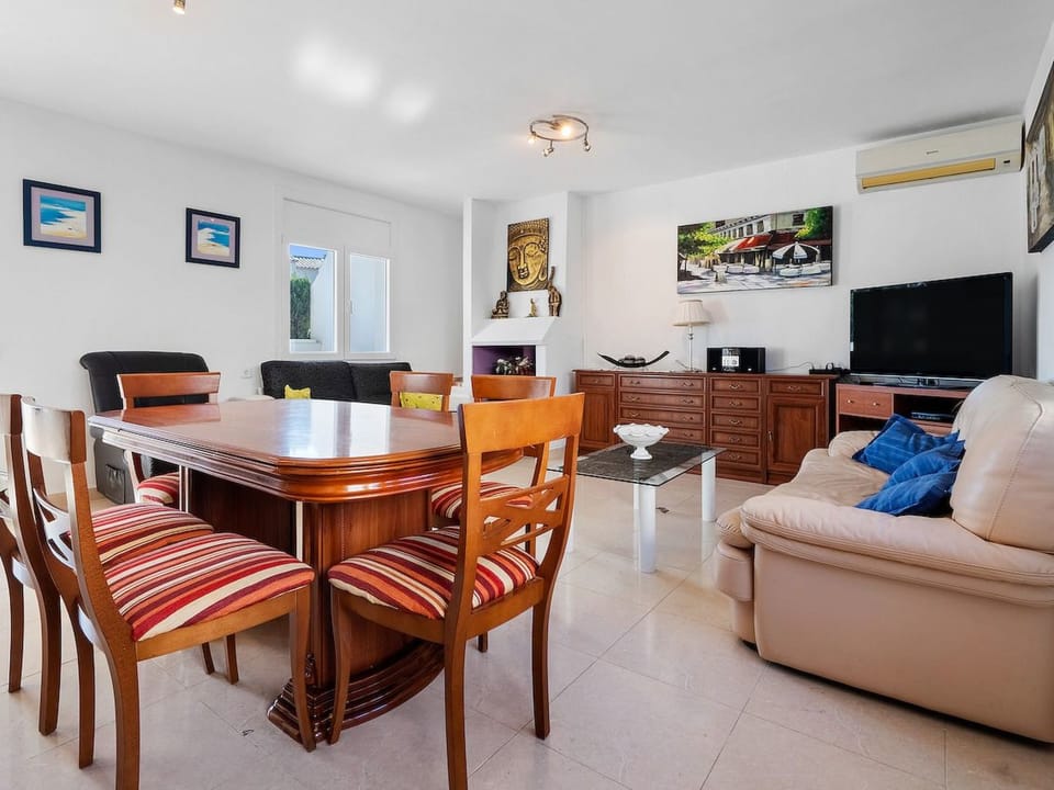 mit Privatpool, Garten, in Strandnähe Vacation rental in Miami Platja