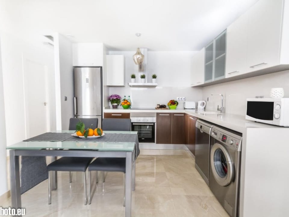 "Sunny Villa" mit Schwimmbad Vacation rental in Vega Baja del Segura