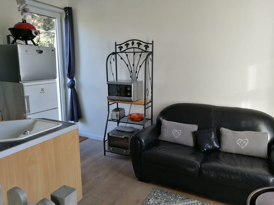 Schöne Unterkunft mit Terrasse in der Nähe des Meeres Apartment in Normandy