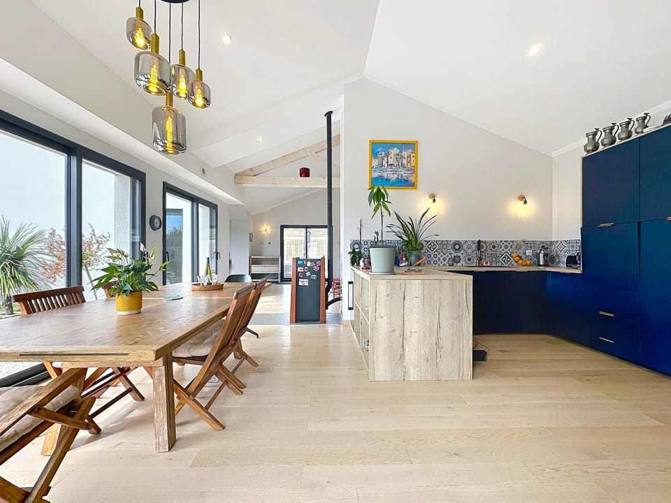 Kitchen / Dining Room