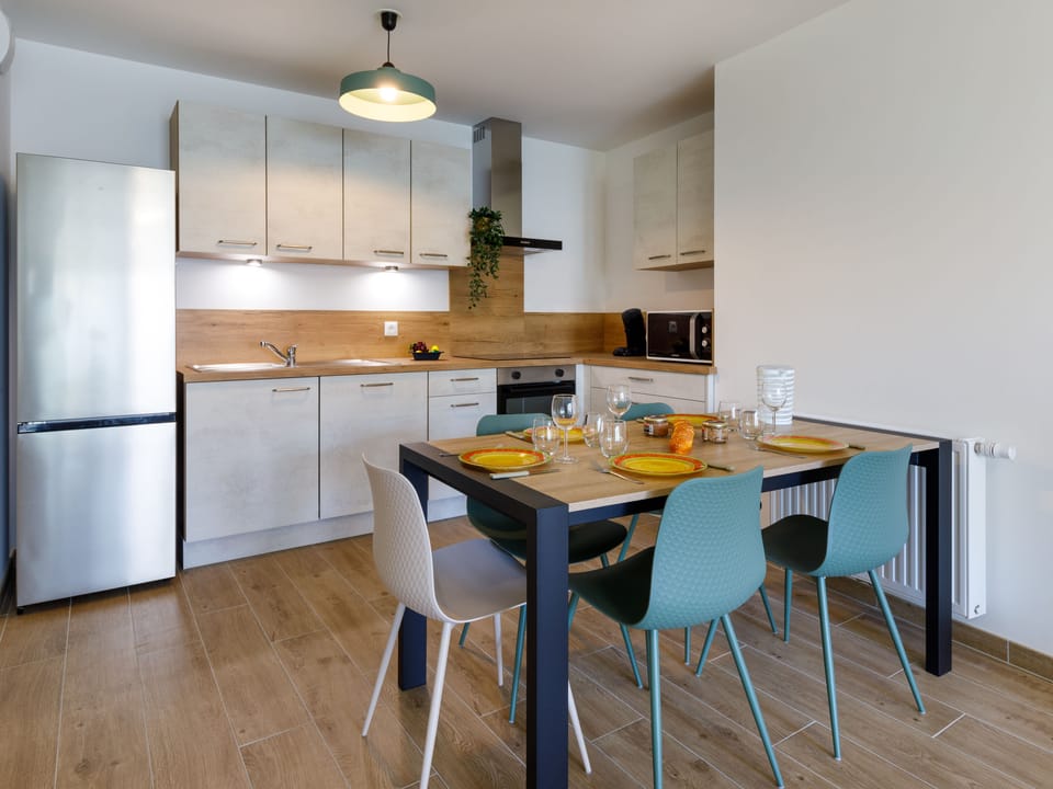 Kitchen / Dining Room
