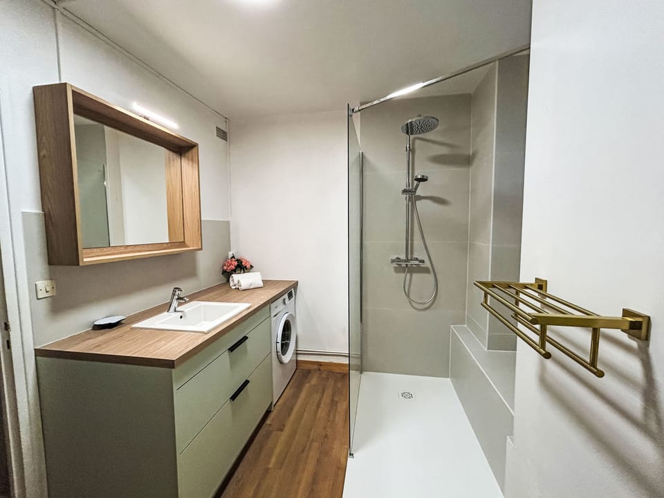 Bathroom / Wellness