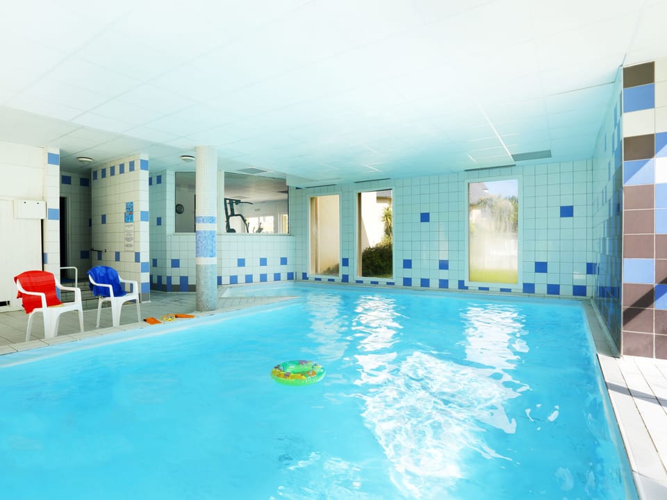 Pool Indoor