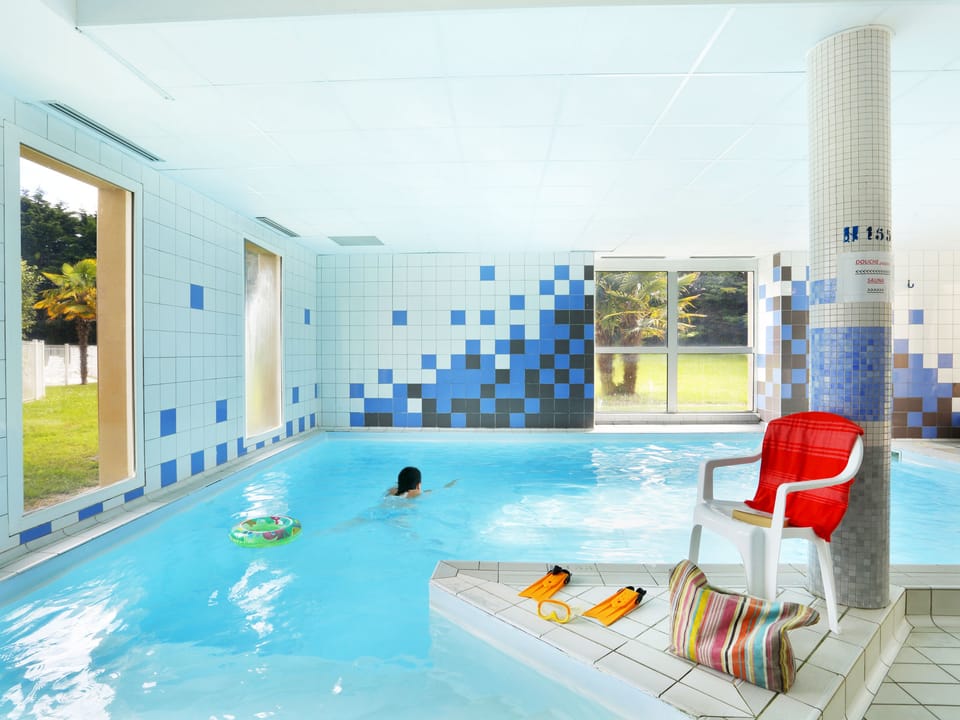 Pool Indoor