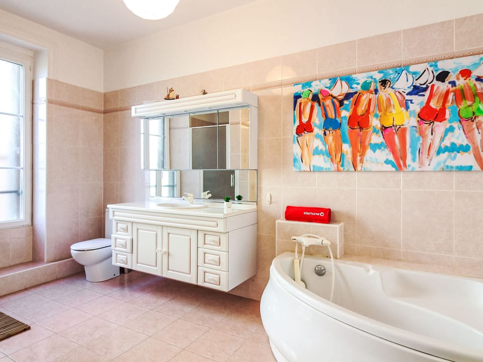 Bathroom / Wellness