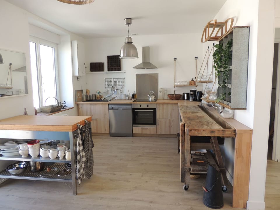 Kitchen / Dining Room
