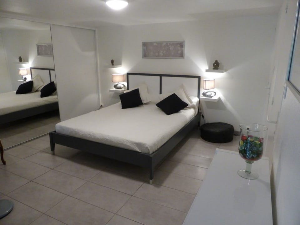 Wohnung "Les Platanes" mit Jacuzzi Apartment in Nouvelle-Aquitaine