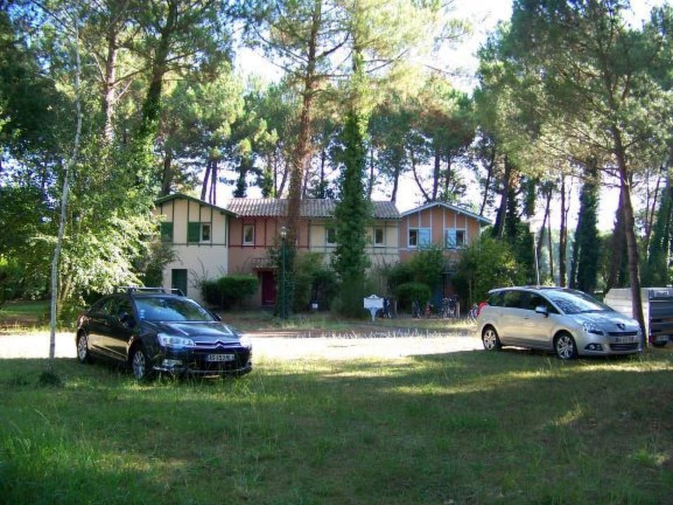 Hübsches kleines Haus in ruhiger Lage in einer baumbestandenen Residenz mit beh Vacation rental in Soustons
