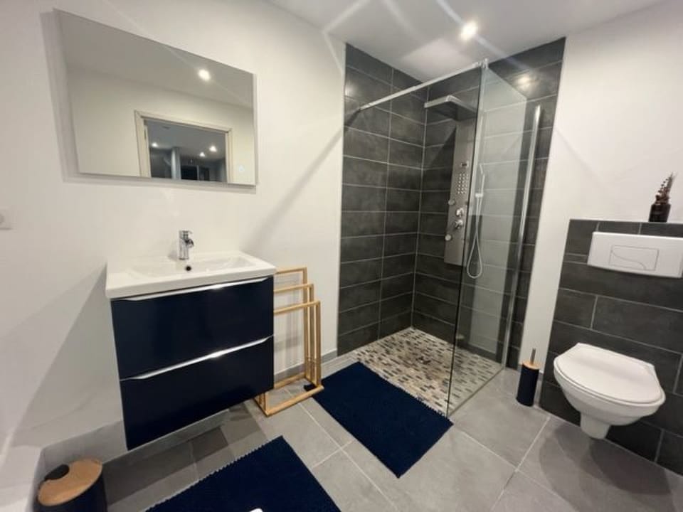 Wohnung mit Privatparkplatz Apartment in Grand Est