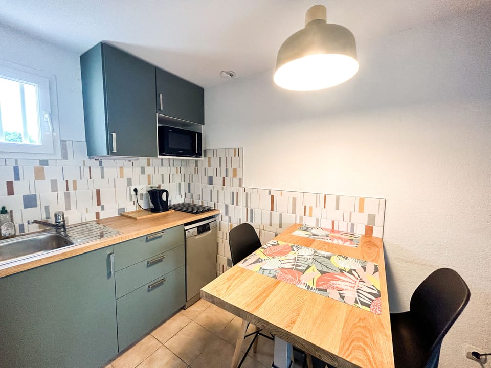 Kitchen / Dining Room