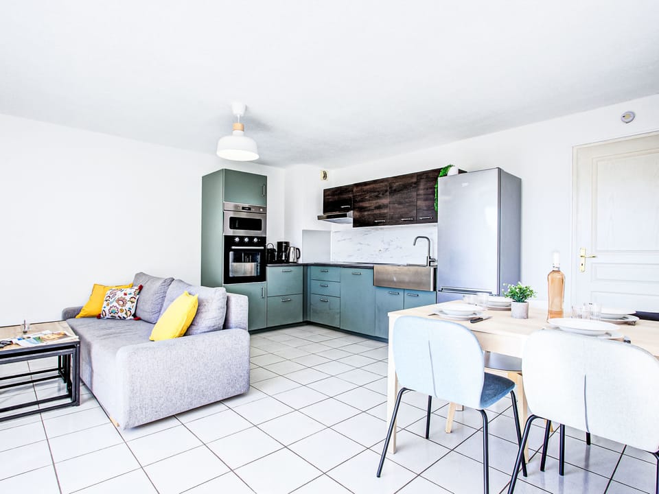 Kitchen / Dining Room
