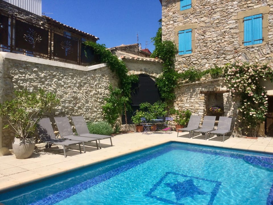 Haus mit Charakter in der Nähe von Uzès und den Cevennen Vacation rental in Occitanie