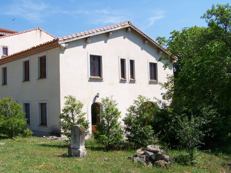 Hochwertiges Haus mit Terrassenblick auf die Berge Vacation rental in Occitanie