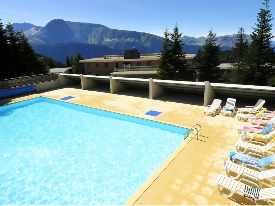 Pool Indoor