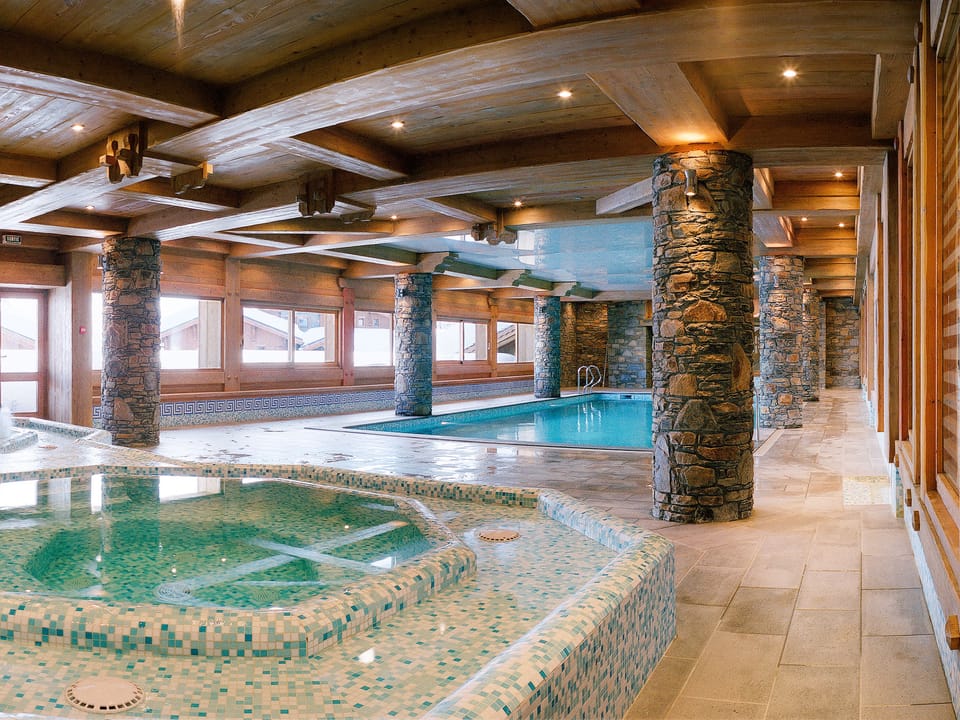 Pool Indoor