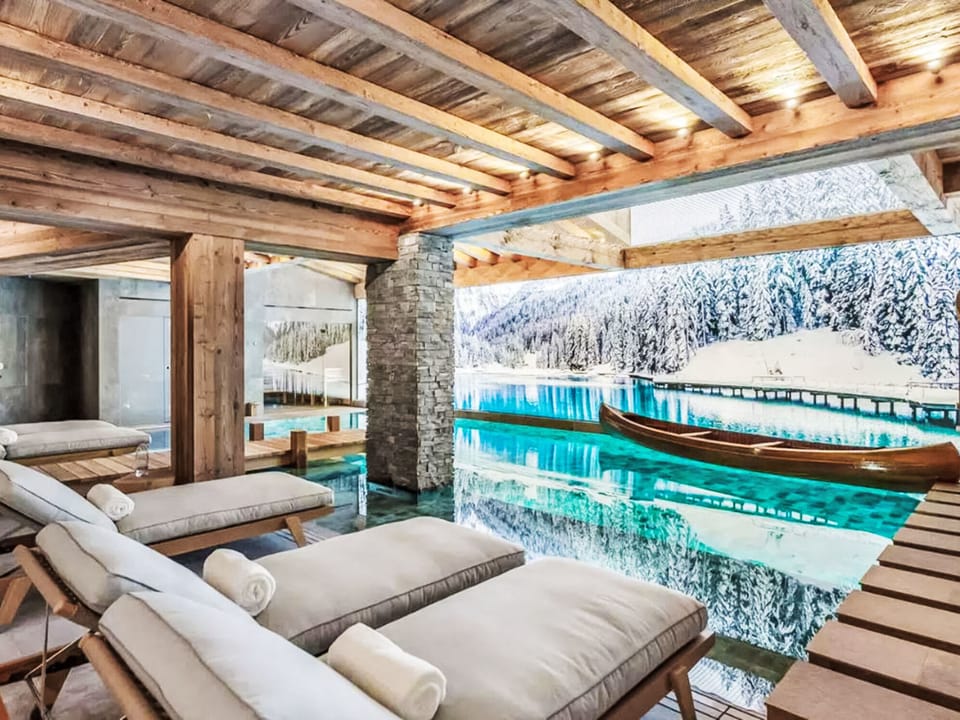 Pool Indoor