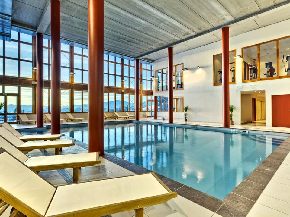 Pool Indoor