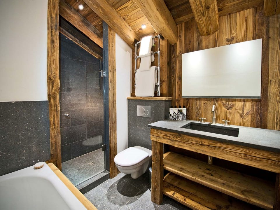 Bathroom / Wellness