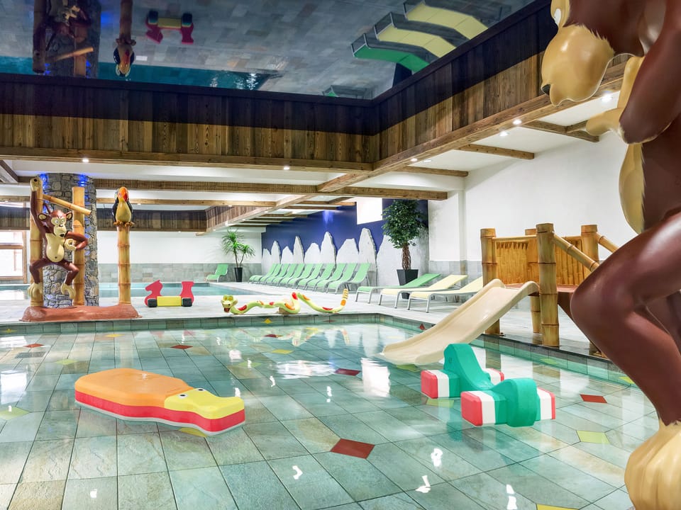Pool Indoor