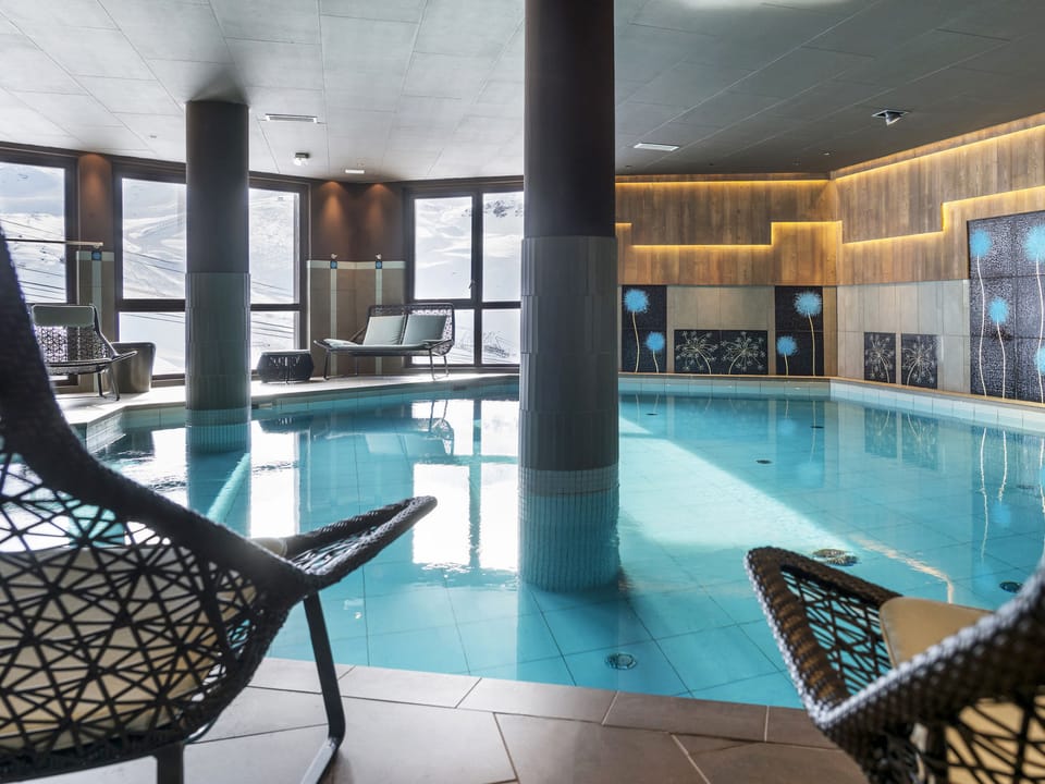 Pool Indoor