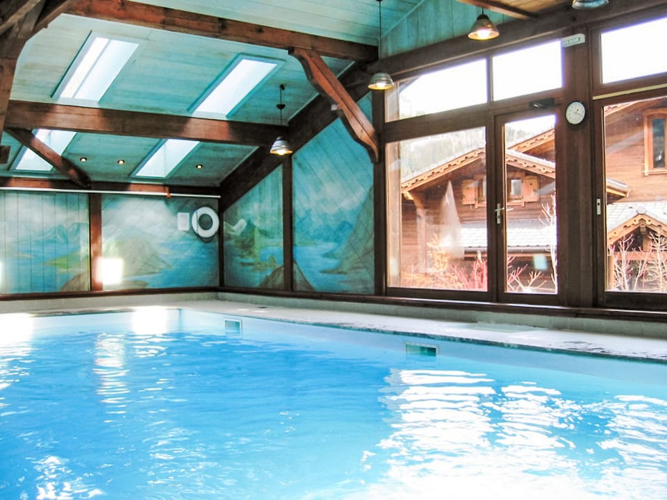 Pool Indoor