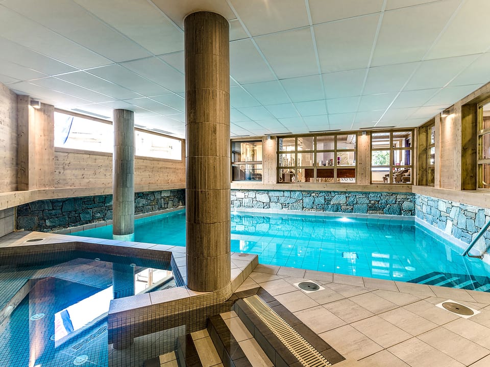 Pool Indoor
