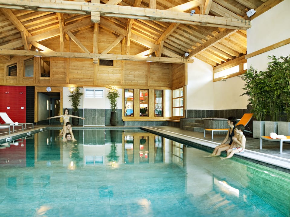 Pool Indoor