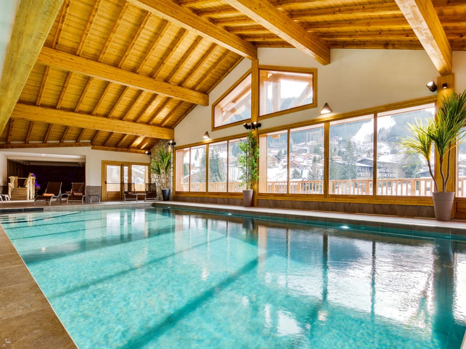 Pool Indoor