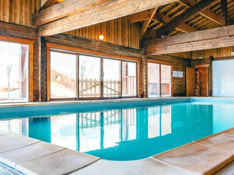 Pool Indoor