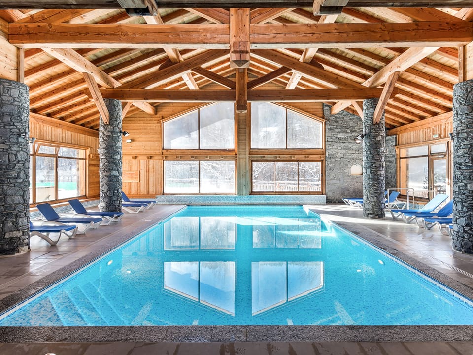 Pool Indoor