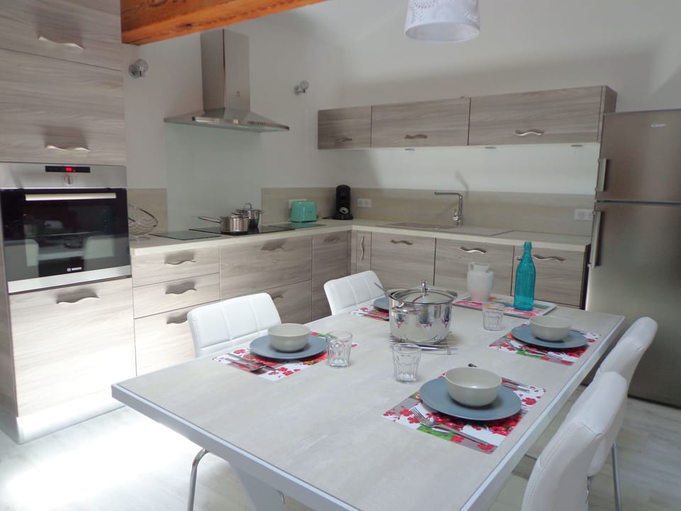 Kitchen / Dining Room