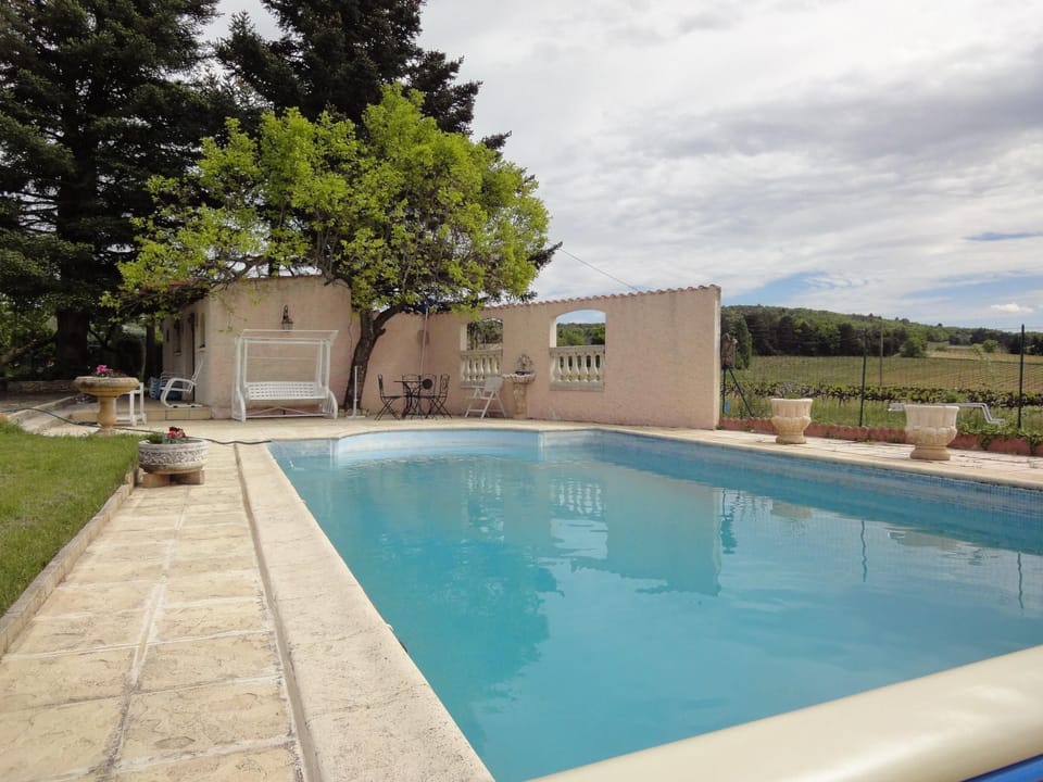Provençal Privates Schwimmbad, Haustiere willkommen Vacation rental in Valréas