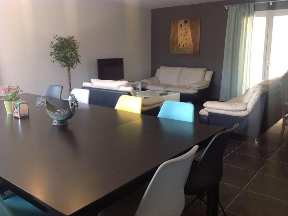 "Limounie" mit Terrasse Vacation rental in Valensole