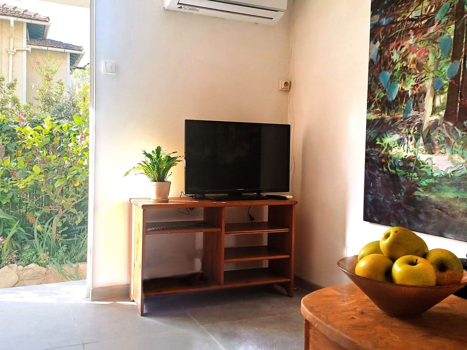 Studio "Villa l'Abeille" mit eigenem Garten Vacation rental in Sanary-sur-Mer