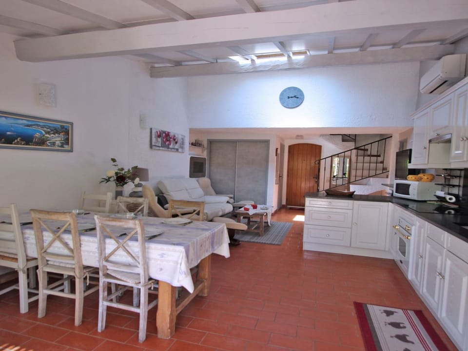 Maison T4 - 6 Pers - Climatisation - Jardin Vacation rental in Sainte-Maxime