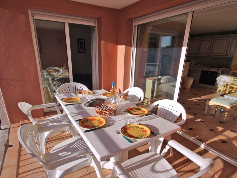 Appt T3 - 4 Pers - Climatisation - Ste Maximz Apartment in Sainte-Maxime