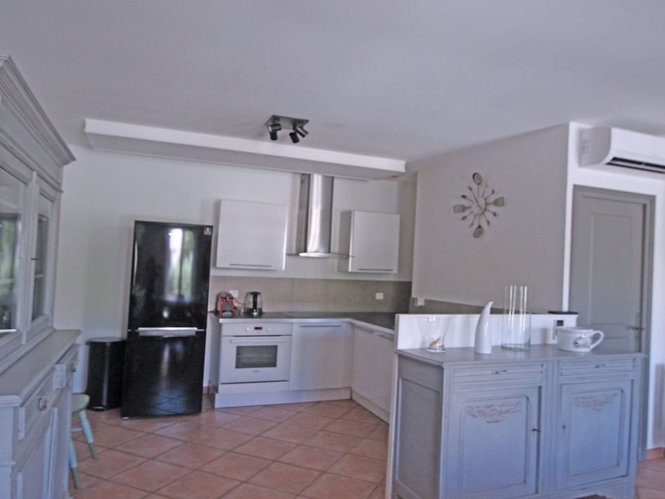 Appt T4 6 Pers - Climatisation - Wifi Apartment in Sainte-Maxime