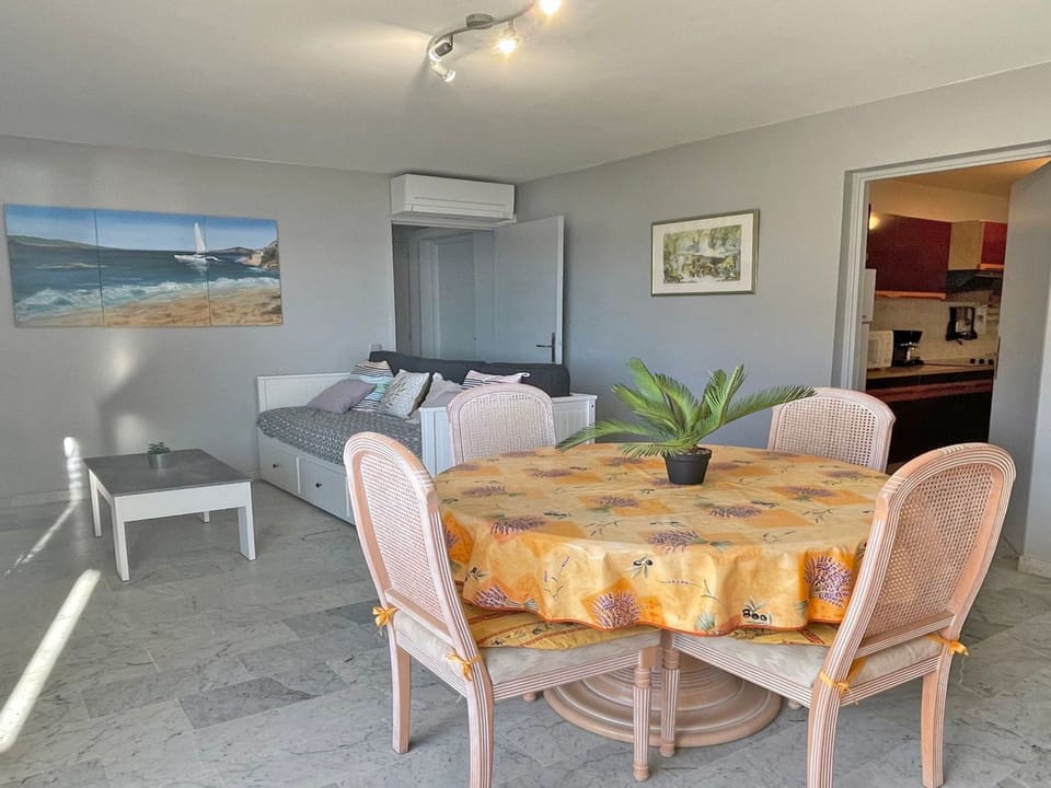 T2 mit Klimaanlage in Strandnähe in Ste Maxime Apartment in Sainte-Maxime