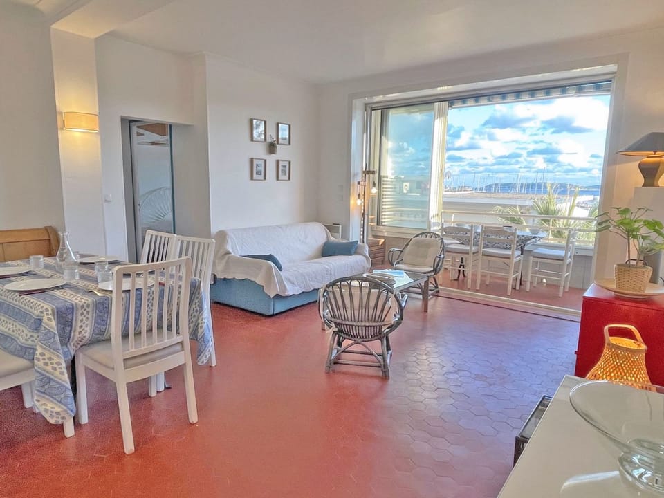 Appt T3 - Klima - Blick aufs Meer - Face plage - Ste Maxime Apartment in Sainte-Maxime