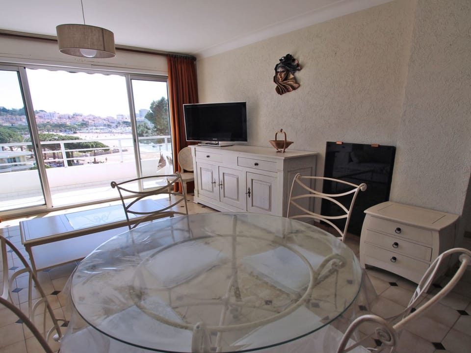 mit Blick auf das Wasser Apartment in Sainte-Maxime